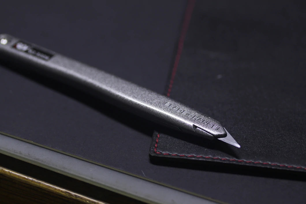 NT Cutter Premium Penknife – Crimson Hides